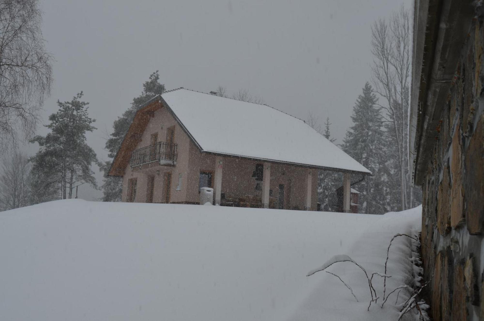 Holiday Home With Hot Tub And Sauna Sabina Rovte Dış mekan fotoğraf