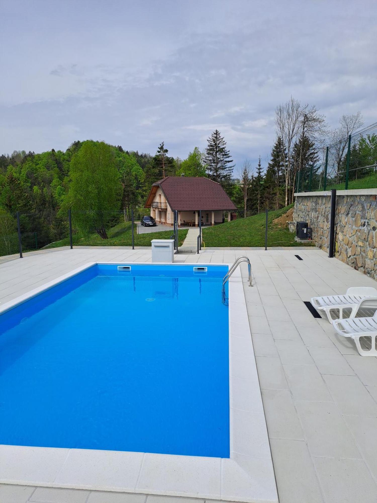 Holiday Home With Hot Tub And Sauna Sabina Rovte Dış mekan fotoğraf